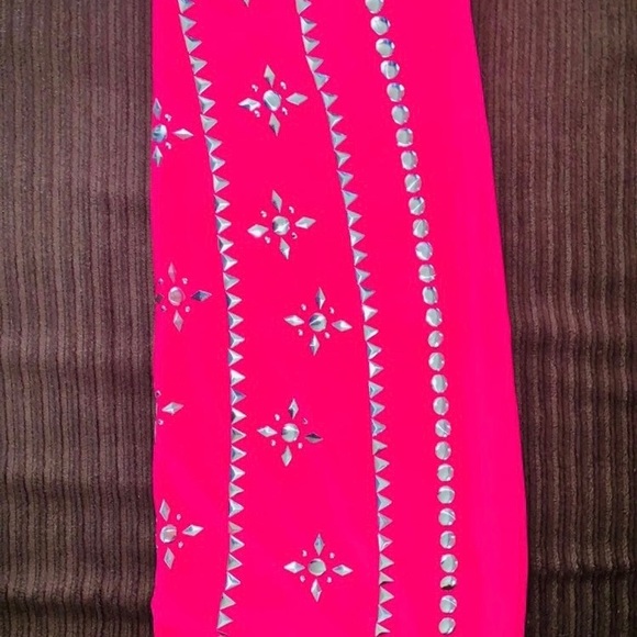 Dress - Picture 4 of 4